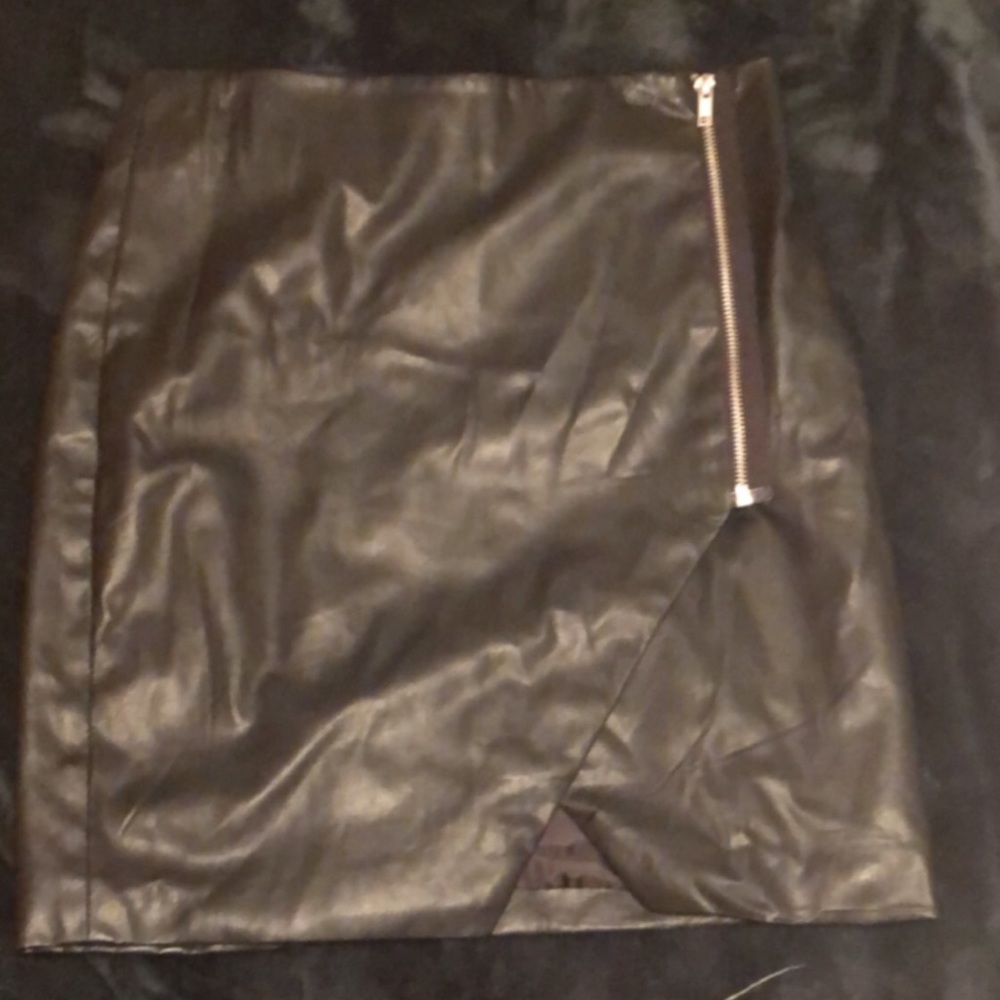 H&M leather skirt with zip